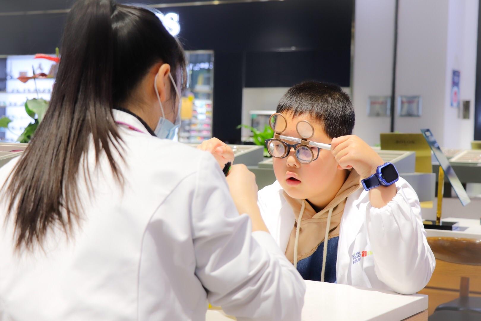 中国近视患者人数达 6 亿,青少年近视率居世界第一,哪些原因导致近视