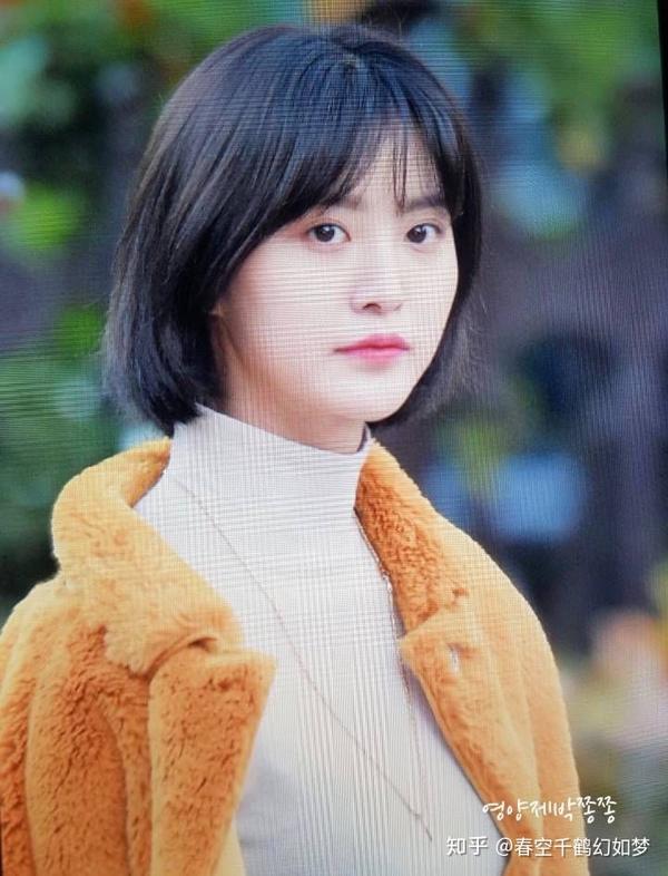 韩国女团里有哪些具有少年感的爱豆