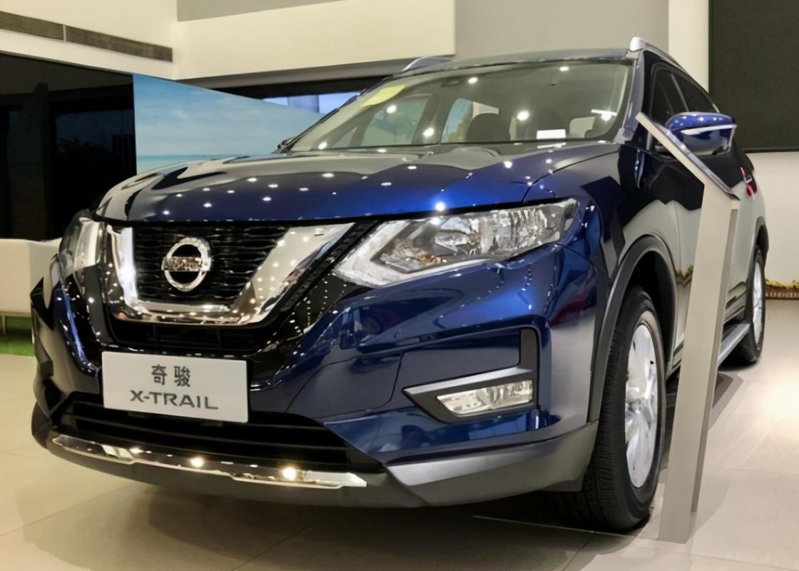 2021款日产奇骏实拍配cvt变速箱月销轻松破万好开又省油
