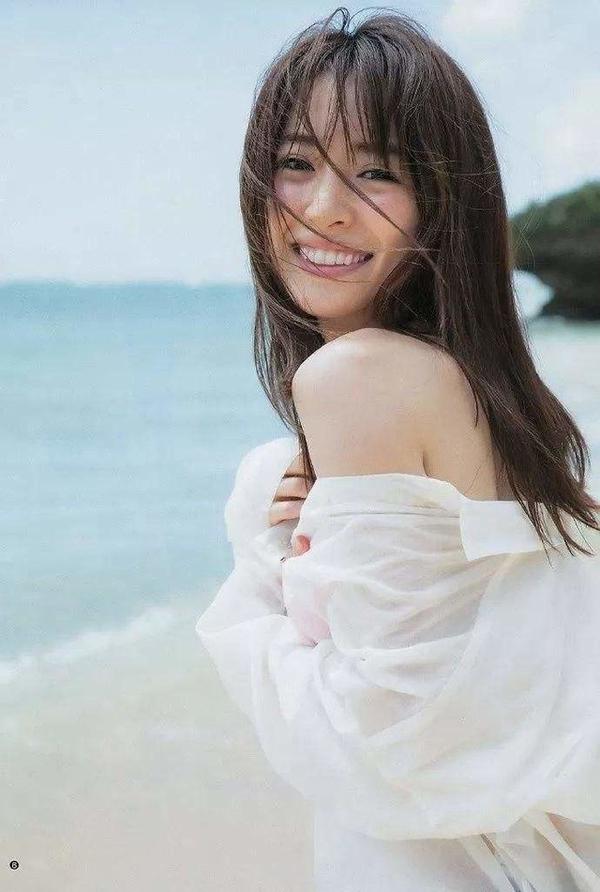 女生肩膀多少算宽?记住这5个方法轻松缩肩