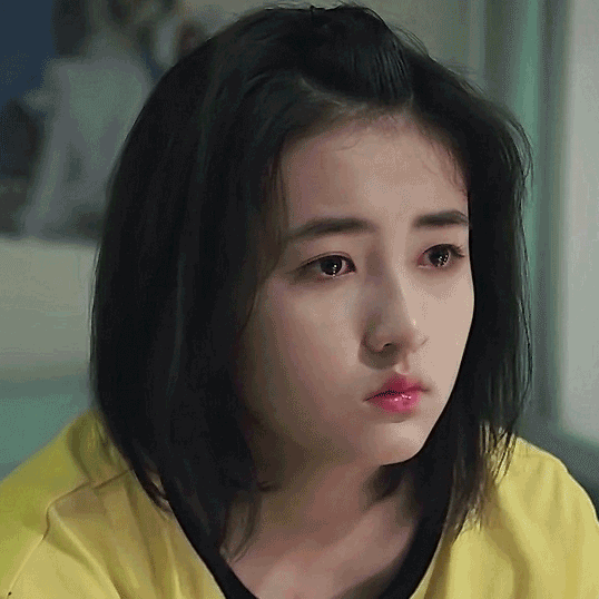 张子枫尝一口妹妹的美颜暴击