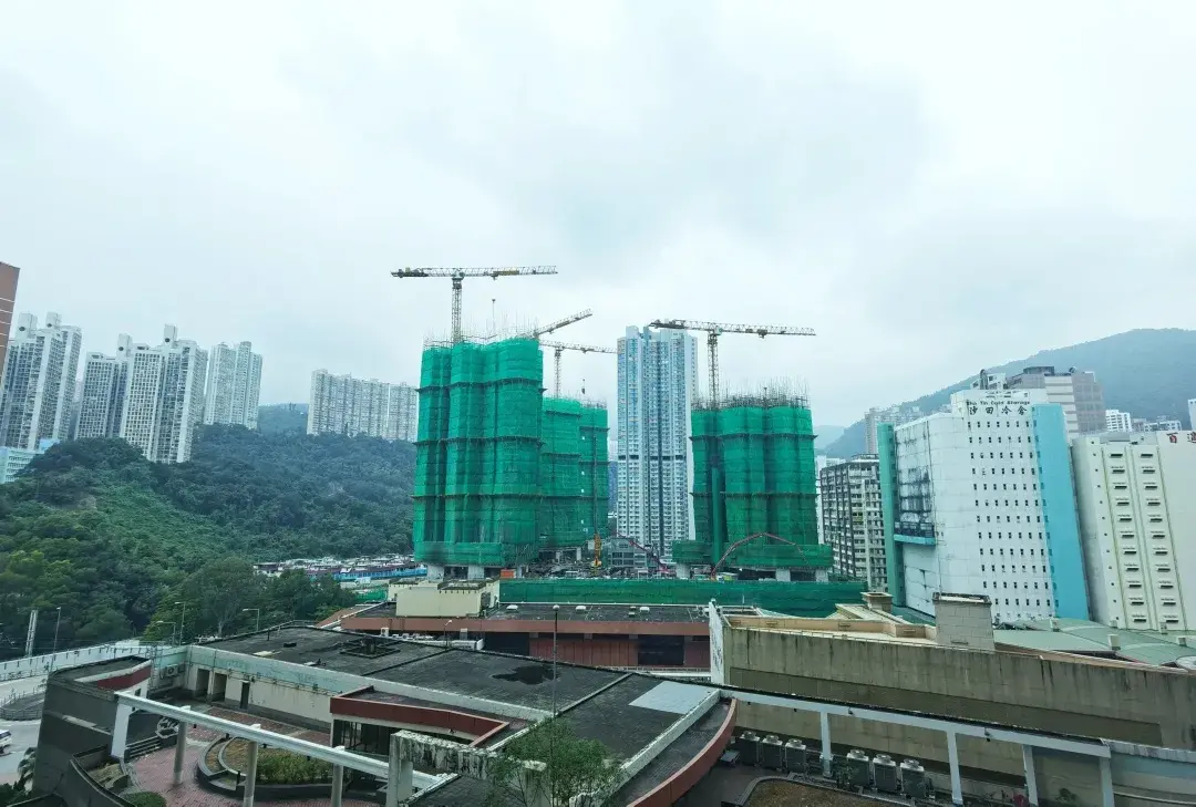 香港新房丨火炭星凯堤岸地铁站口近马场