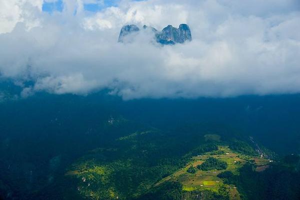 皇冠山 在老姆登村观赏皇冠山是绝佳选择,有很多人因皇冠山慕名而来