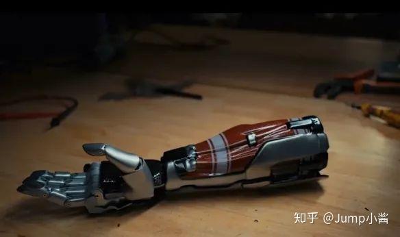 赛博朋克2077里的义肢是人类的终极酷炫吗