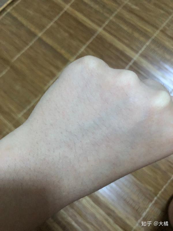 作为一个毛发超茂盛的女生我就回答一下吧 (看看我这没刮过毛的手 mmp