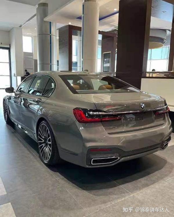 新bmw7系贝尔尼纳灰
