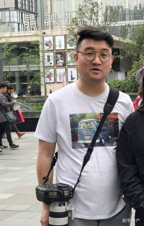 路客文化与街拍滚叔