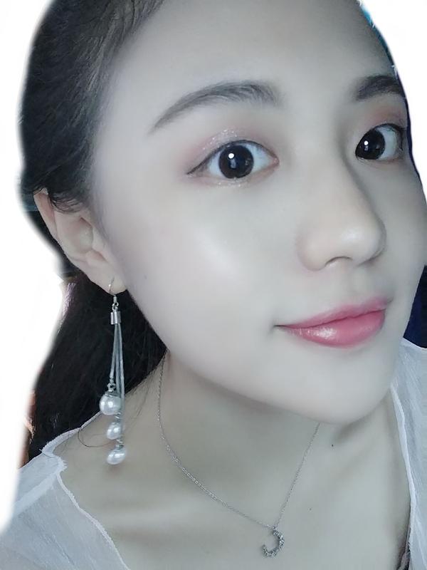 你见过塌鼻子的美女吗?