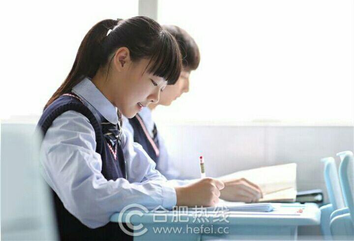 中国高中生校园穿搭?冬天作文的女生高中图片