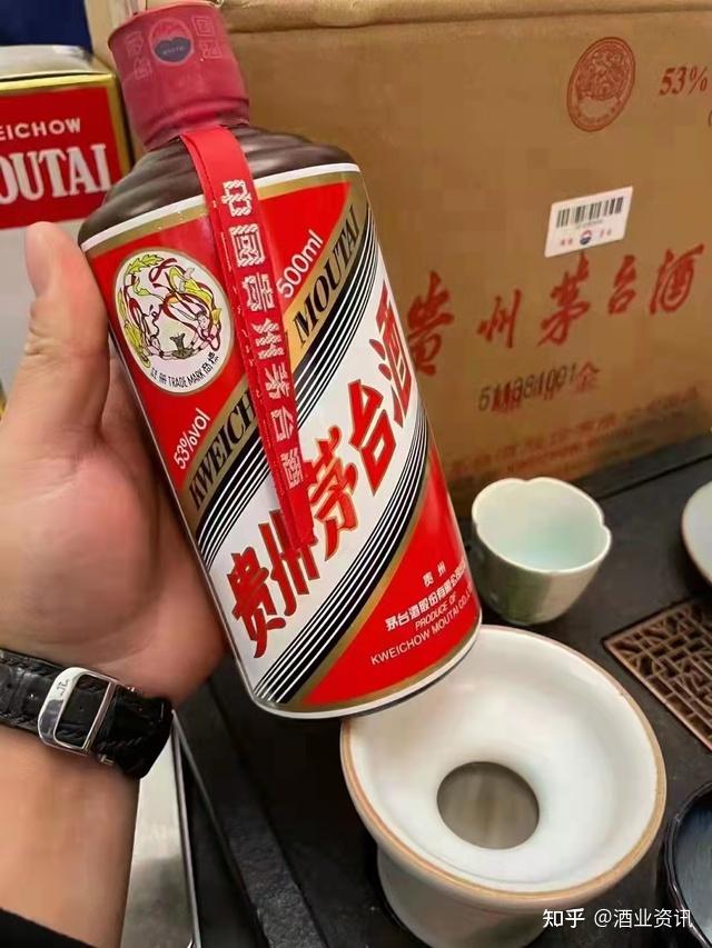 目前,市场已经陆续出现了少量咖啡金茅台酒.分析酒行业,传递新资讯!