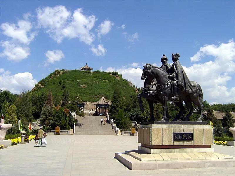 内蒙古热门旅游景点 昭君墓旅游攻略 低音号免费语音导游