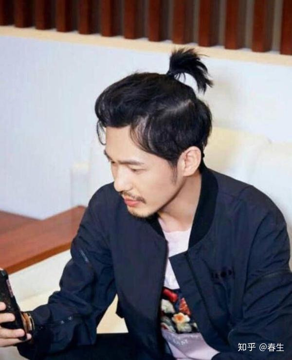 男生怎么留丸子头?