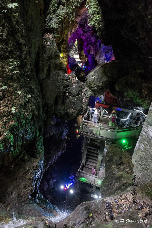 中国最阴森恐怖的旅游景区景点似地狱还有神秘的悬棺