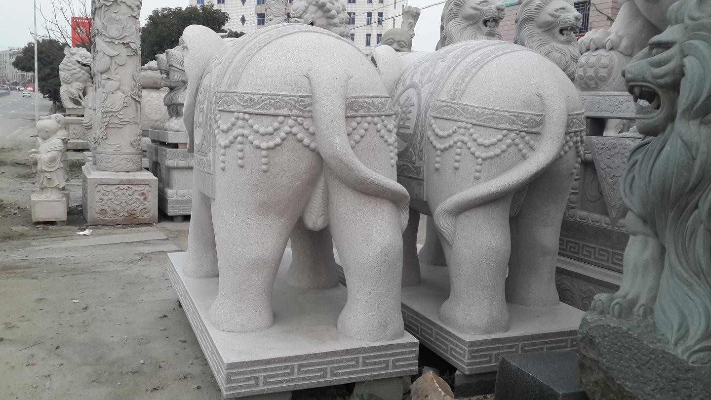 一对公母石雕大象该如何摆放?