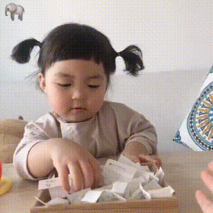 表情包 | 萌娃罗熙:我滴心里只有你!