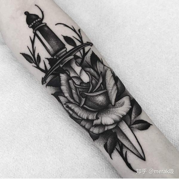 纹身| 另类,诡异,不装逼但很酷炫的blackwork