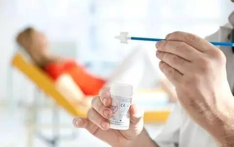 女性感染hpv,与男性有关,要警惕这3个身体求救信号