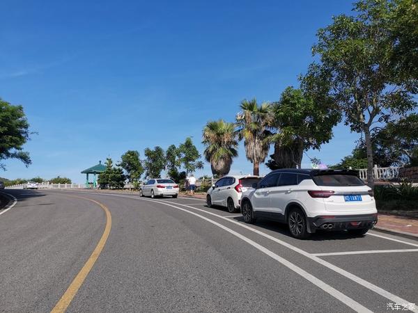 东山岛游记,缤越正面迎着阳光,好风景配靓车