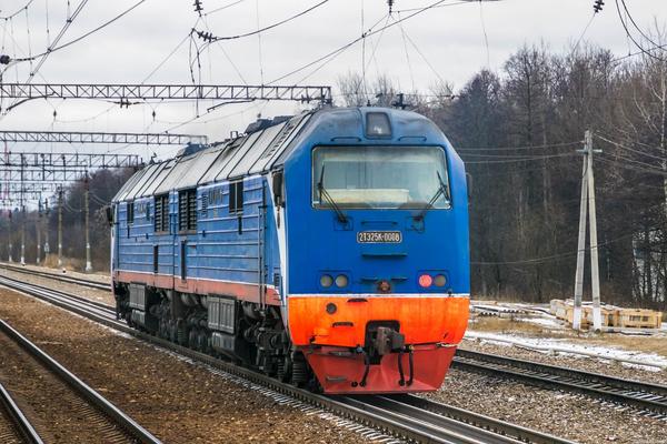 科普扩展俄罗斯铁路的黎明2te25km型内燃机车上