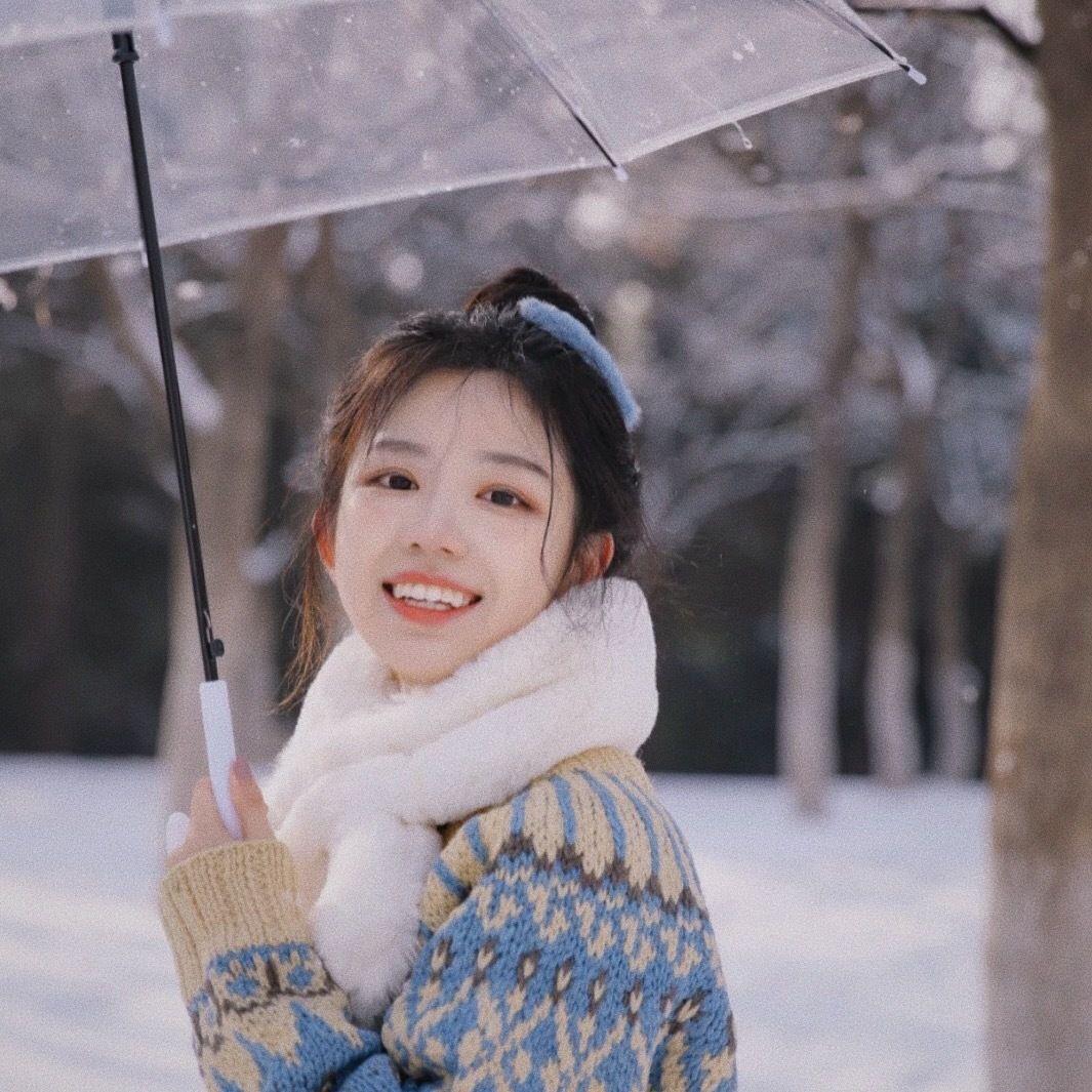 求女生扎丸子头的头像