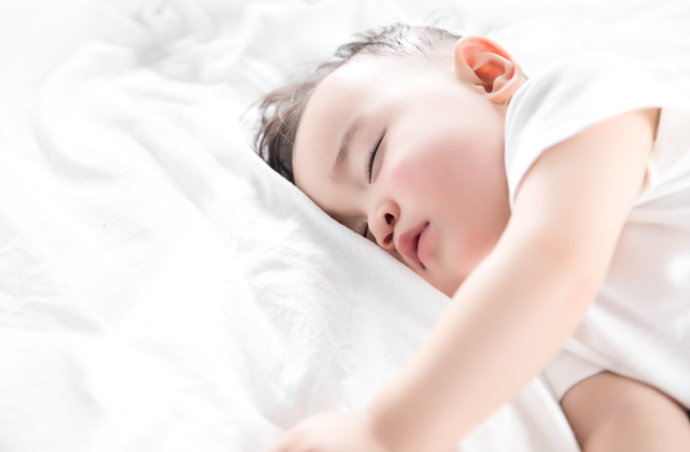 小母猪app:宝宝睡觉时惊跳,四肢抖动现象是什么原因呢