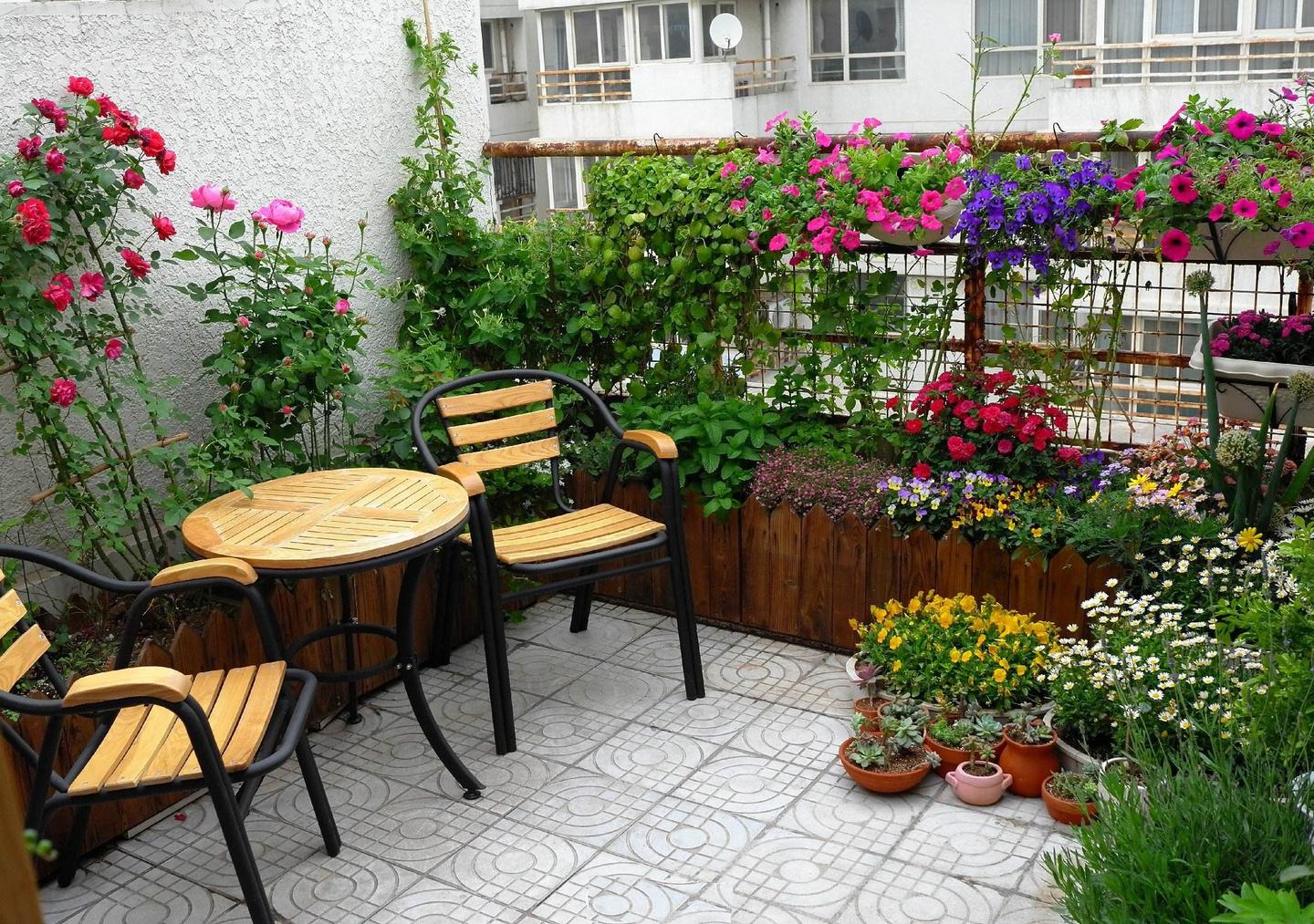 她将5平米的阳台打造成小花园让生活每天都如诗如画