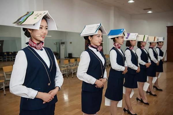 兰州高铁中专学校告诉你高铁乘务员面试"七不要"