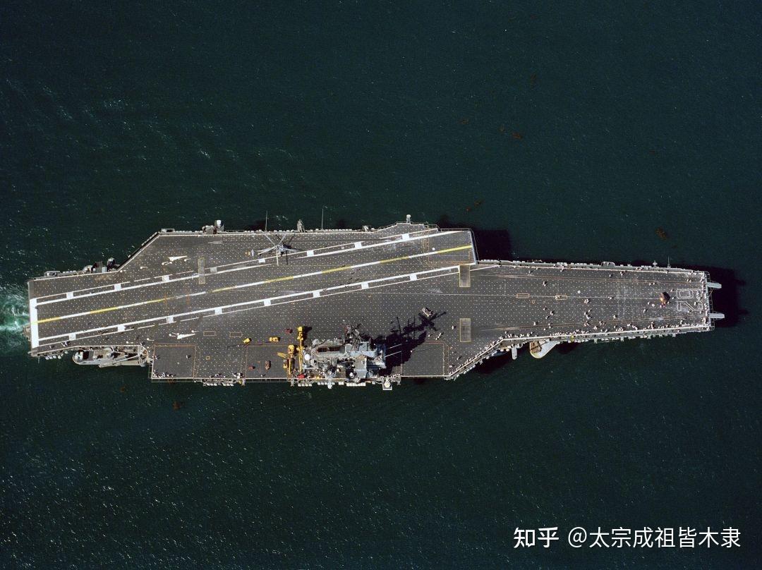 我希望075型两栖攻击舰一直是两栖攻击舰