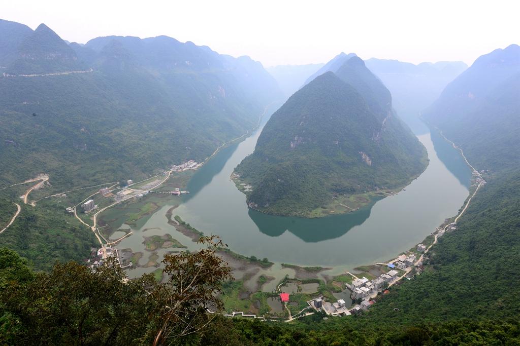 长寿之约红水河 壮乡发源地东兰县 登观景台赏红水河第一湾美景