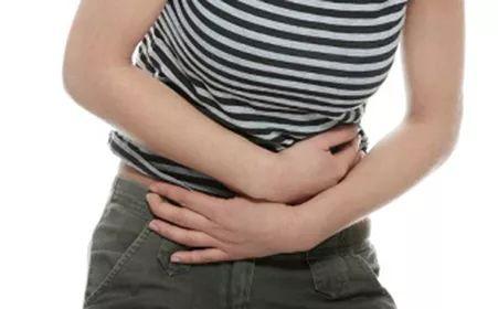 德馨: 胃疼的症状有哪些 胃疼的原因