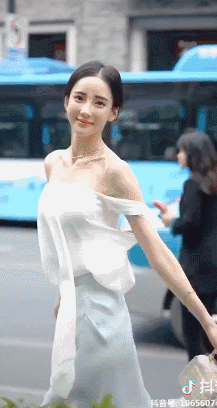 做作流与杂技流迷惑街拍行为大赏