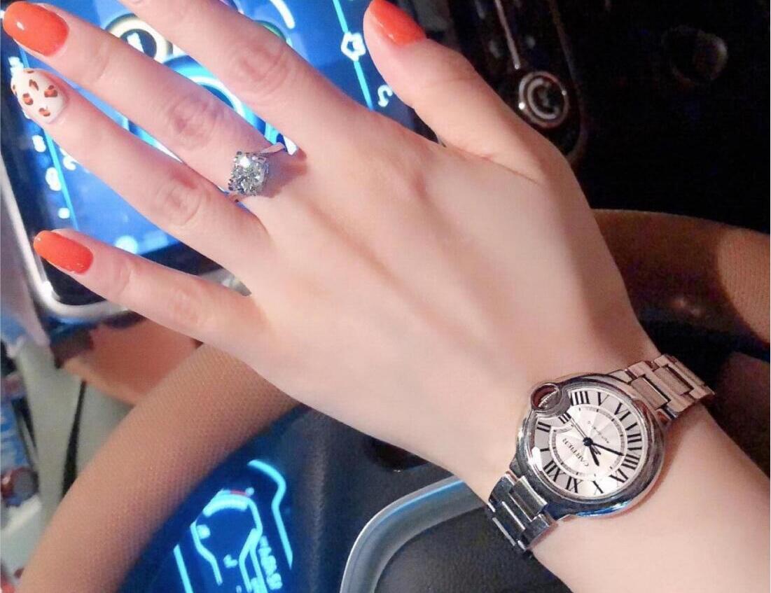 2021年女士卡地亚蓝气球手表推荐卡地亚蓝气球手表怎么样圣诞七夕送女