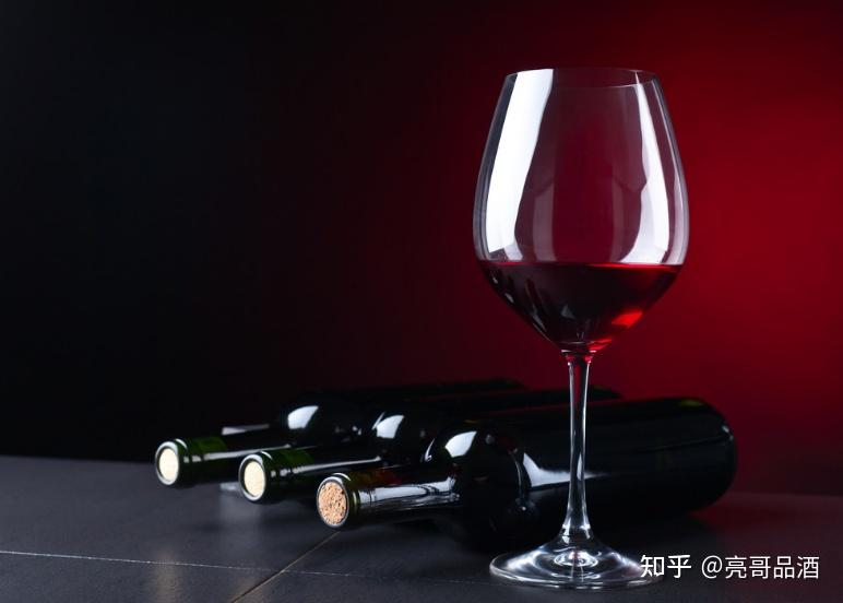 红酒为何只倒13