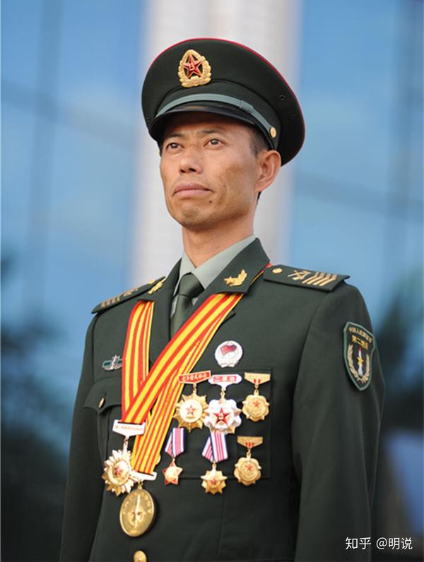 一级军士长王忠心