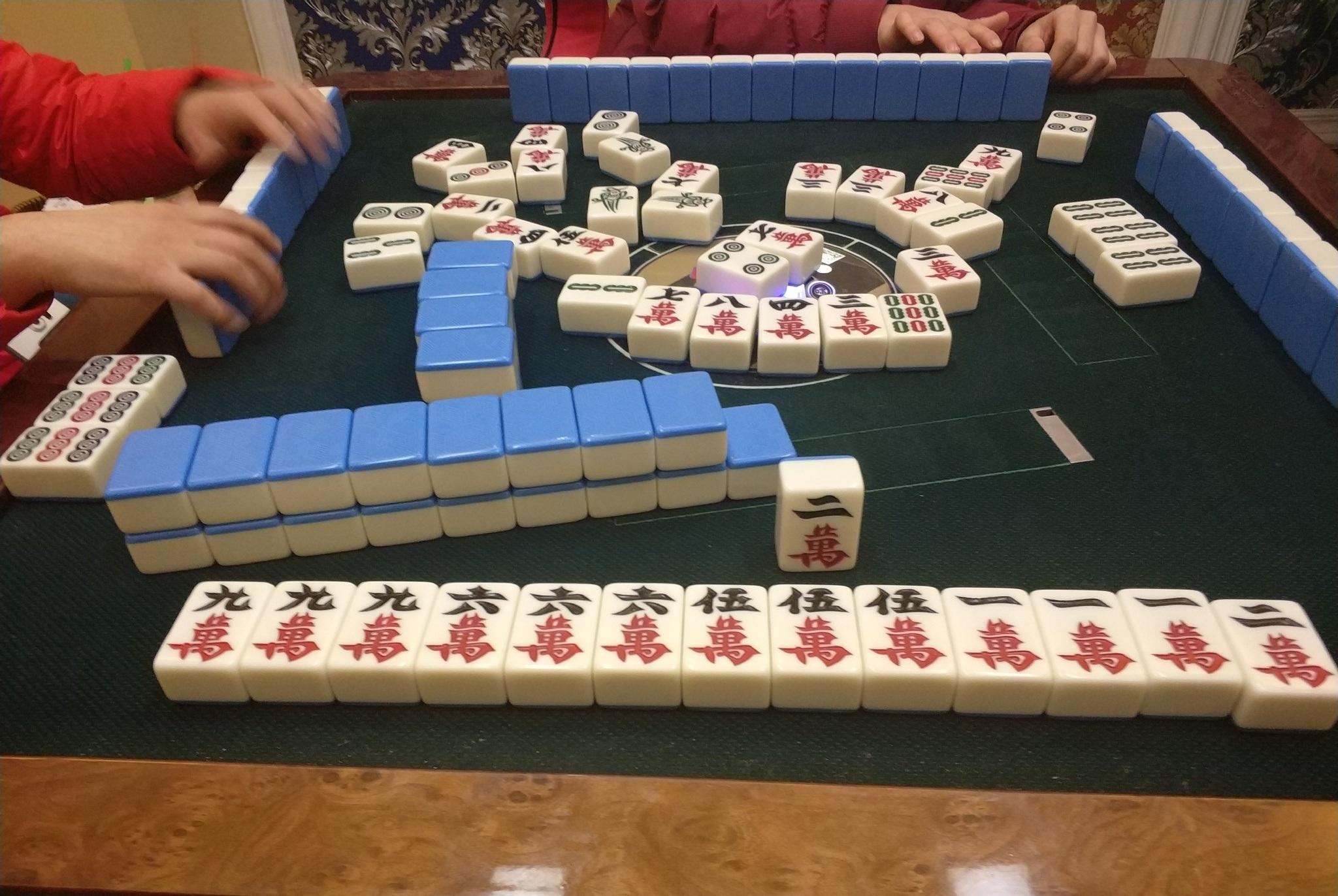 「打麻将撒吗」 玩麻将能赚钱吗