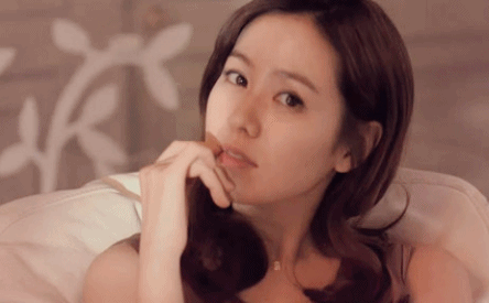 什么都不说了 上图 我女神孙艺珍 夏日香气里的造型美哭我了