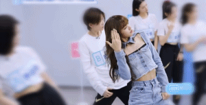 来中国参加青你2的lisa怕是个假的吧