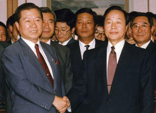 如何评价金泳三和金大中之间的关系