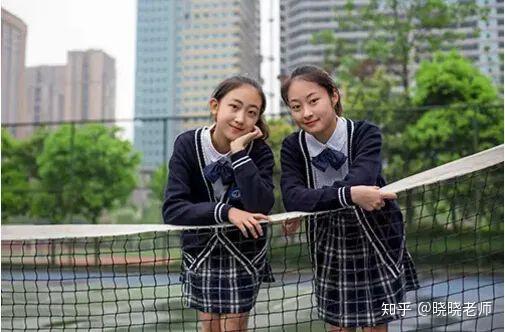 中学时代的我天天幻想着偶像剧里的学院风校服,西服 格子裙 小皮鞋