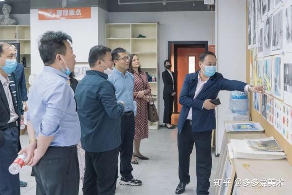 领导关怀 | 衡阳县人民政府周丽华副县长,唐仕海副县长等一行人来我校