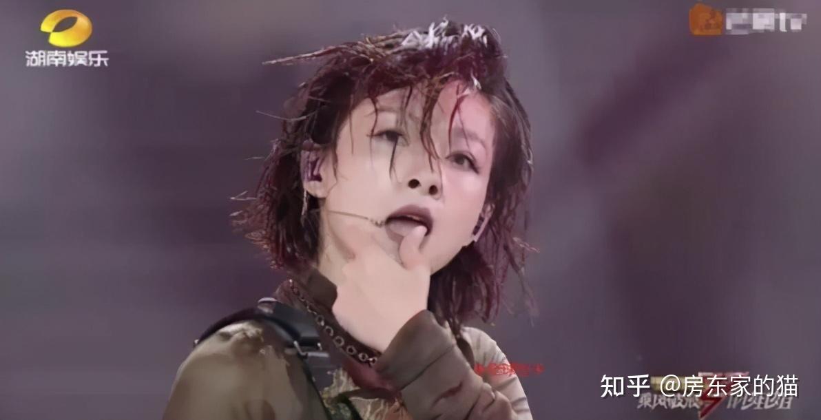 同是浪姐的李斯丹妮;《青你2》里的刘雨昕;以及《炙热的我们》里的