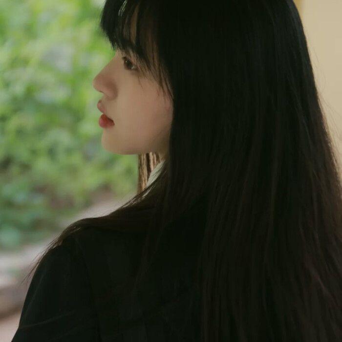 有没有这样背面的女生好看的头像