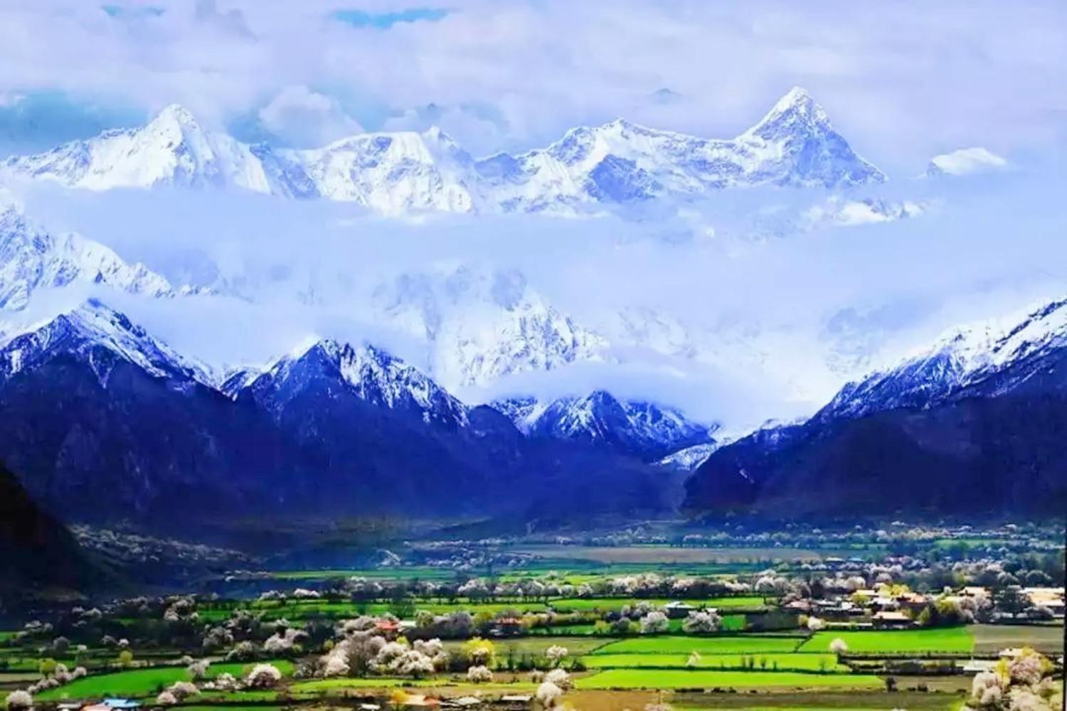 自驾游爱好者向往的地方——西藏,它有多少雪山景点?一起看一看