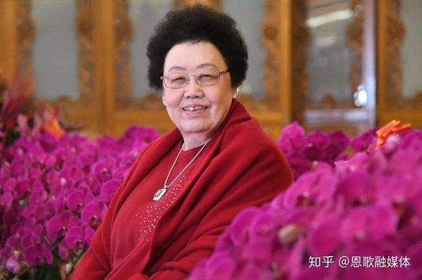 陈丽华 (富华国际集团董事局主席,紫檀博物馆馆长)