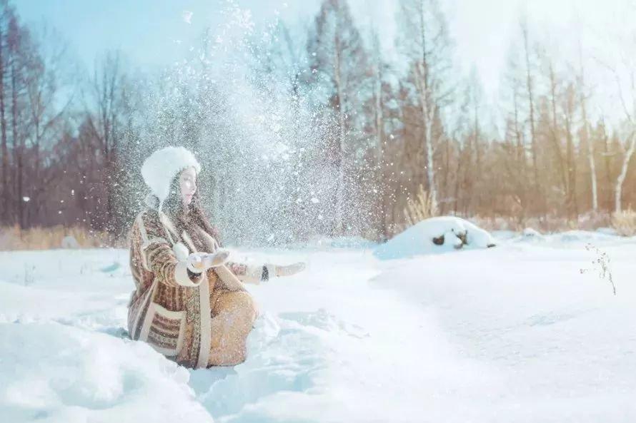 下雪天如何拍出让人怦然心动的雪地人像雪景人像拍摄指南