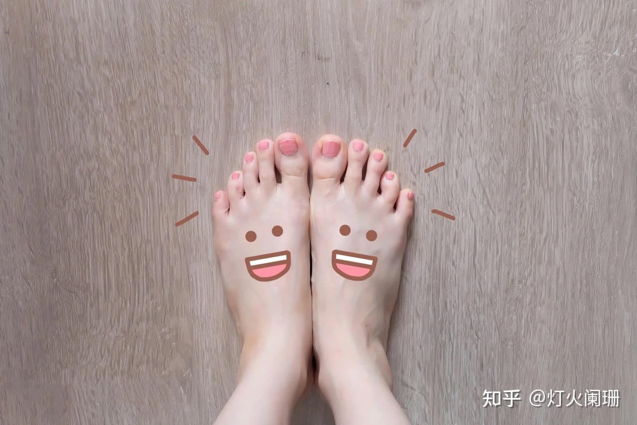 女生的脚出汗会臭吗