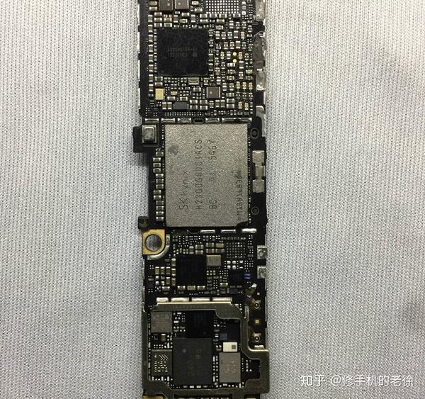 网上淘的iphone6s报废主板小伙足足修了三天修完开机赚大了