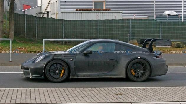 保时捷911gt3报价,保时捷992gt3报价 或将2022年年初亮相 保时捷911 gt3 rs测试谍照曝光