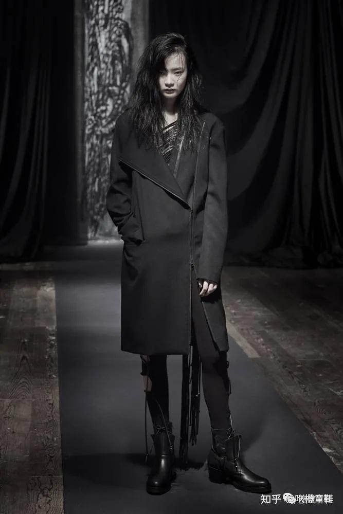 服装设计丨山本耀司yohjiyamamoto20212022秋冬系列女装