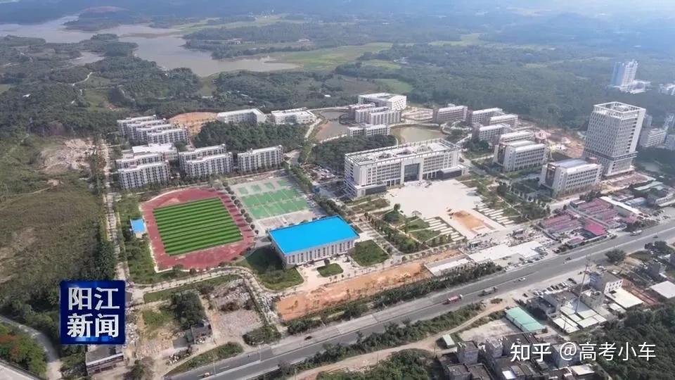 今年阳江校区计划是5个学院7个专业招生,共计划招生720人,其中本科生